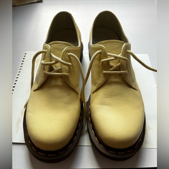 Dr. Martens 1461 Virginia Soft Leather Shoes Women's Size 9 Pastel Yellow - Picture 6 of 14